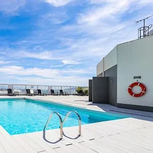 Central One Bed Apartment, Sleeps 4 With Roof Top Pool. Apartment Gibraltar