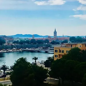 Apartment Mahagony Deluxe, Zadar