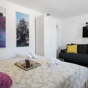 Babina - King & Queen Gasthof Split