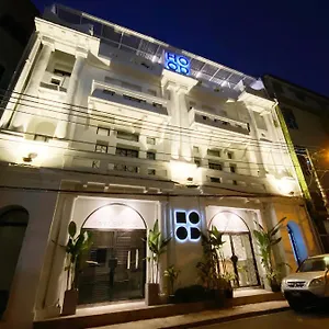 Hood Hostel Yangon
